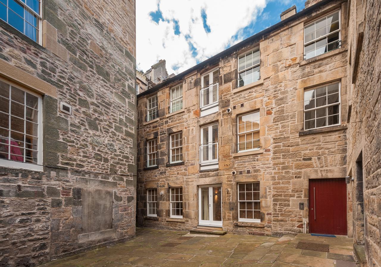 The Edmonstone'S Close Residence Edinburgh Bagian luar foto