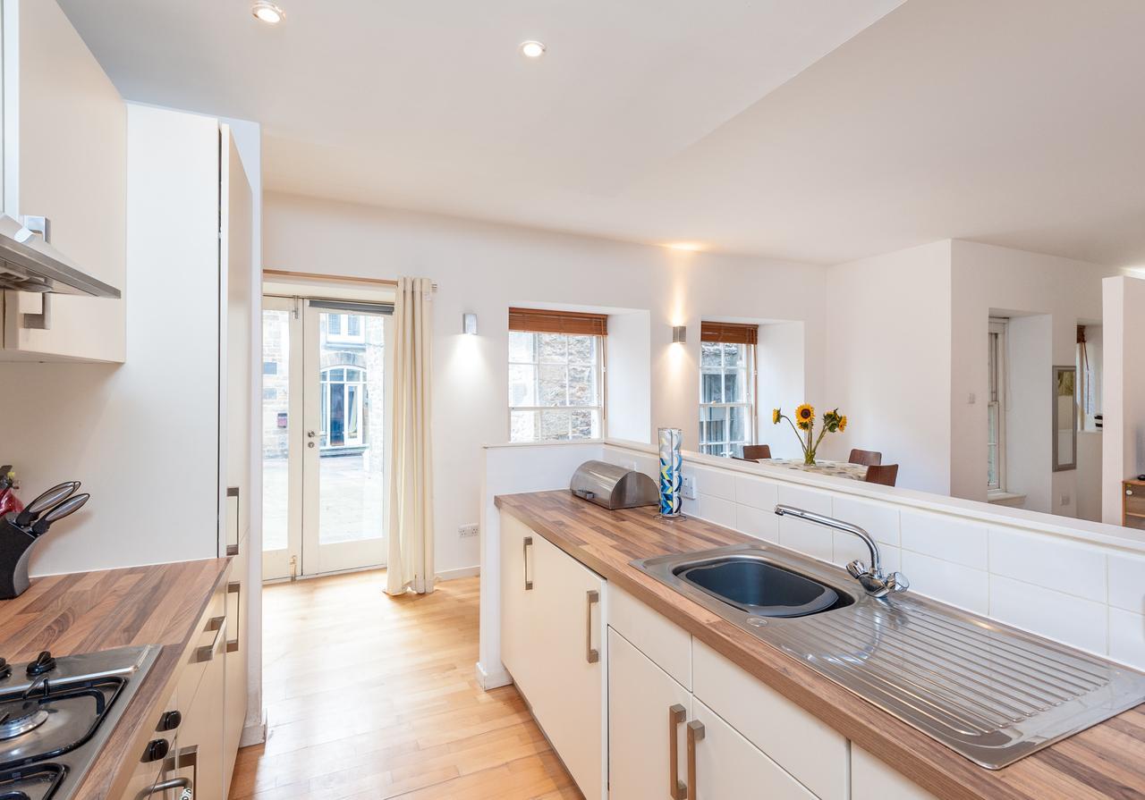 The Edmonstone'S Close Residence Edinburgh Bagian luar foto